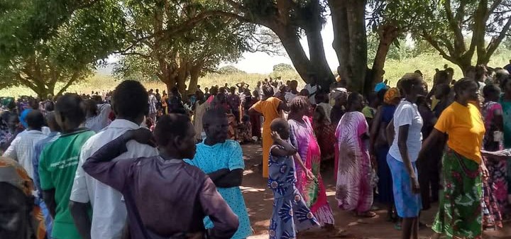 Displaced civilians in Mundri